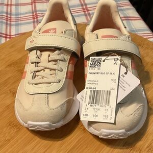 New in box and with all tags girls adidas size 13 country XLG